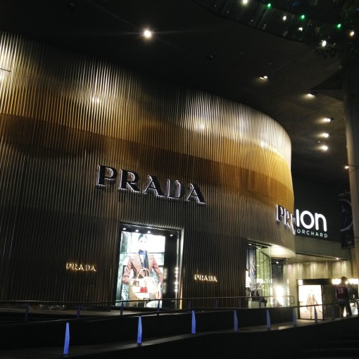 Who again wears Prada?!