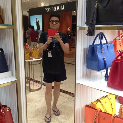 From one sport to yet another – shopping on Orchard Road!  Haha!  Gotta take a #selfie at the earliest convenience.